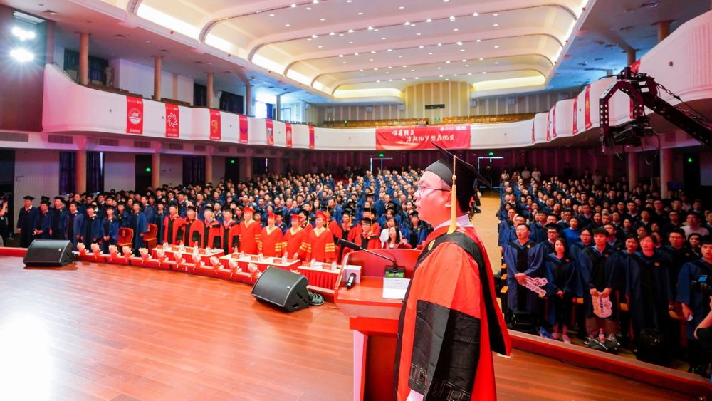 【商学院频道】知行合一 一生幸福——交大安泰2021年MBA毕业典礼暨学位授予仪式举行