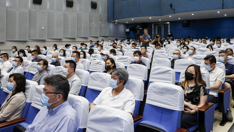 中央广播电视总台举行东京奥运会前方报道团出发仪式
