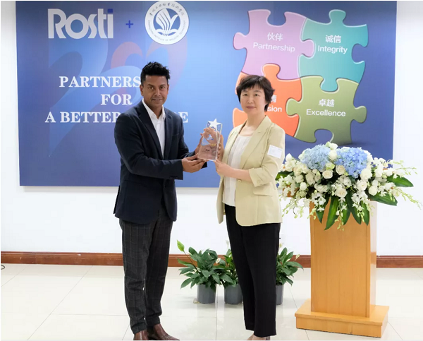 罗斯蒂集团与常州工业职业技术学院建立长期的校企合作关系 罗斯蒂集团与常州工业职业技术学院建立长期的校企合作关系