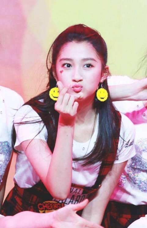 杨幂赵丽颖baby 明星现在连发际线都开始比美