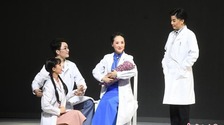 原创越剧现代戏《林巧稚》上演  展现福建文化遗产保护成果