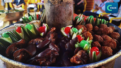 “เทศกาลอาหารหม้อไฟอันโอชะ” แห่งเขตหวงจง เมืองซีหนิงเริ่มต้นขึ้นแล้ว เนื้อถูกลวกในหม้อทองแดงหนัก 1.2 ตัน_fororder_2021073008News3