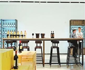 （转载）借力东西部扶贫协作 山区有了进口商品城