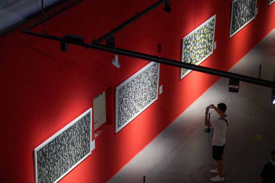【城市远洋】传统中国画与现代艺术的融合 《姜宝林艺术展》亮相重庆美术馆