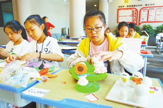 【区县联动】【渝中】重庆渝中举行中小学生陶艺捏塑大赛