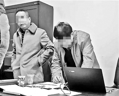 缉毒警牺牲生前从未公布照片 死后棺椁上摆满奖章