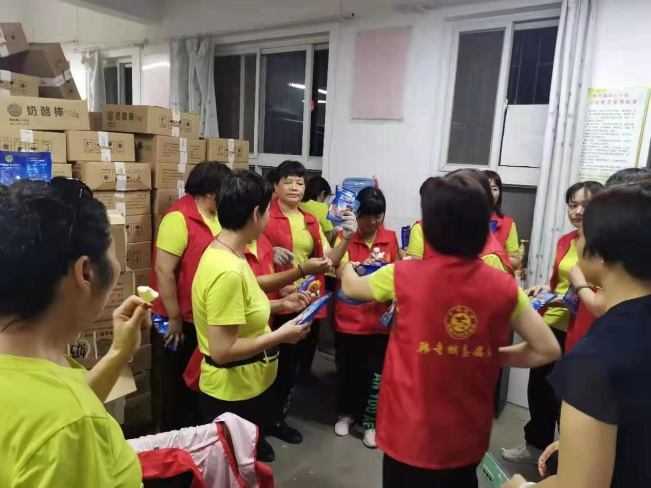 爱比雨大 风“豫”同“州”蒙牛700余万元款物驰援河南 爱比雨大 风“豫”同“州”蒙牛700余万元款物驰援河南_fororder_12