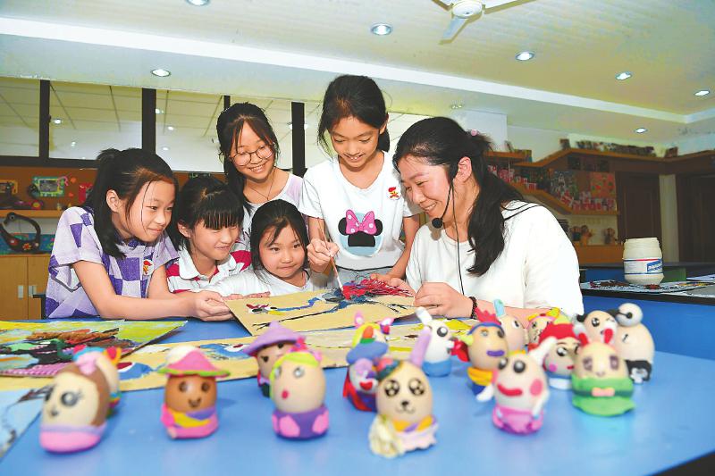 （转载）倡导绿色生活理念 成都这所小学开展“变废为宝”创意体验活动