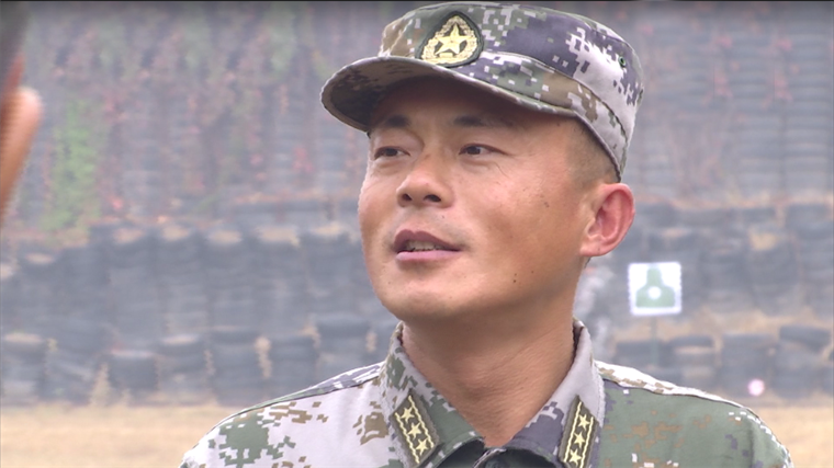“枪王之王”陈国韬：0.6秒出枪 摄像机跟不上(组图)