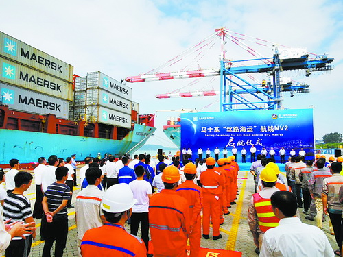 厦门:选优招大 打造“四个一流”港口