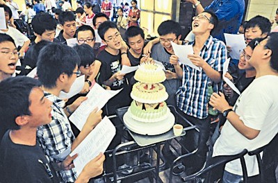 120个热词“秒懂”95后：风趣幽默喜欢自黑