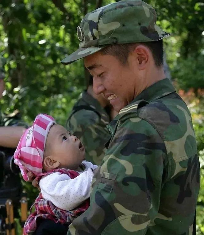 Çinli askerler işte böyledir!_fororder_resim13