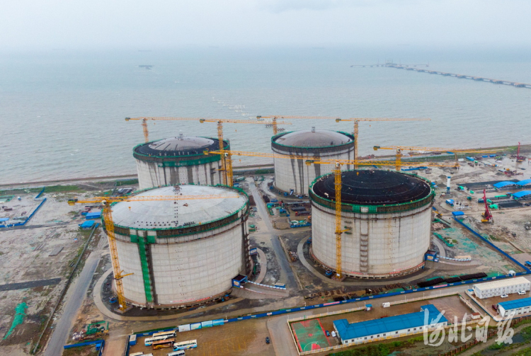 河北唐山：曹妃甸新天LNG项目建设稳步推进