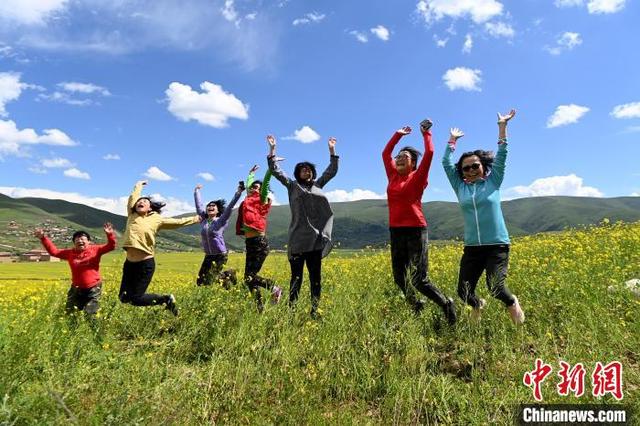 Ladang Bunga Canola, Lokasi Ideal untuk Bergambar_fororder_yc3