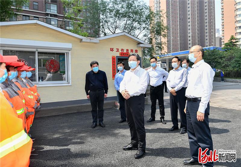 （指令）王东峰在石家庄市看望慰问一线劳动者