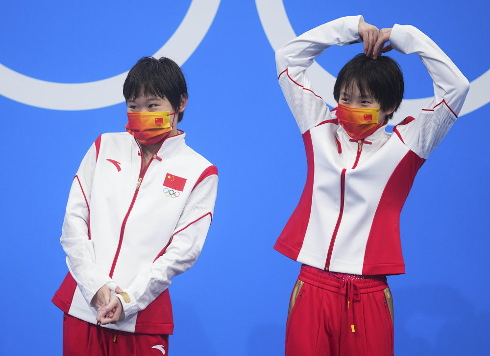 นักกีฬาโอลิมปิกกระจายความรักไปทั่วโลก_fororder_7