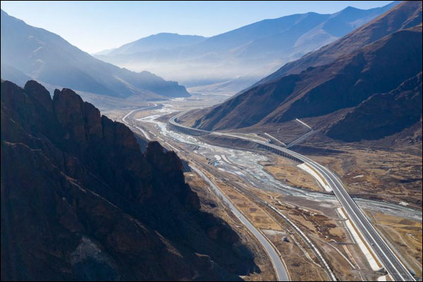 เครือข่ายการคมนาคมในทิเบตของจีนดีขึ้นอย่างต่อเนื่อง_fororder_20210810xzjt4