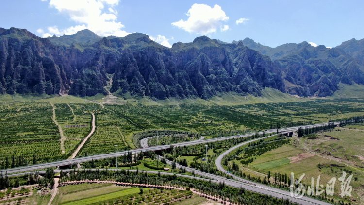 河北张家口：一路走来一路美景