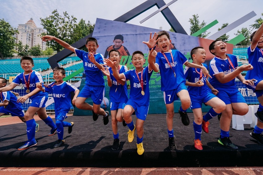 （供稿 文体列表 三吴大地南京 移动版）彪马杯青少年足球赛第八站比赛在南京举行
