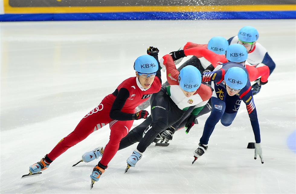 速滑运动员韩天宇图片