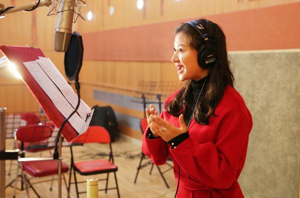 王丽达演绎《中国进入新时代》 气势恢宏荡人