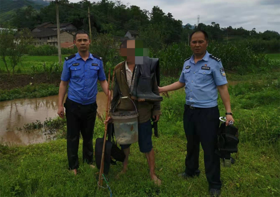 （转载）【迎庆2号】保卫蓝色家园 大竹公安在行动