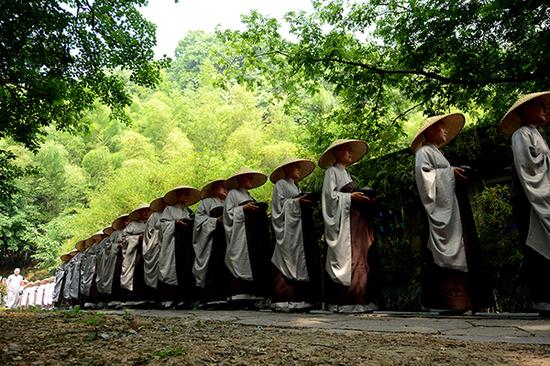 90后小编灵隐寺工作500天后下山：古刹深深影响了我