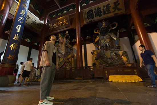 90后小编灵隐寺工作500天后下山：古刹深深影响了我