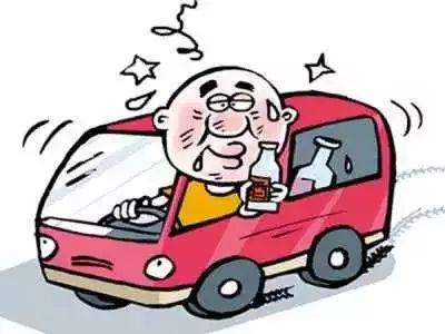 揭秘“黑代驾”背后江湖：漫天要价 酒后也敢接单