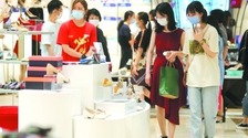 新模式促新消费成效显著 南京32家重点商企消费复苏明显