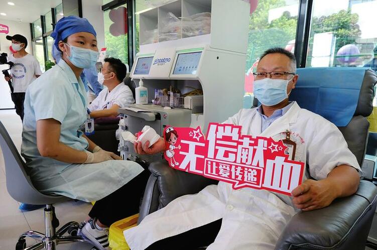 南宁首个设在医院的捐血屋启用 打造爱的“网红”打卡点