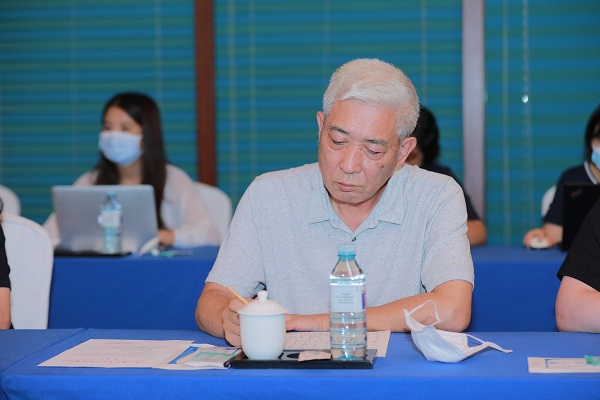 中广联合会召开广播电视文艺工作者加强职业道德建设座谈会_fororder_电视剧导演委员会副会长兼秘书长 阎建钢.JPG