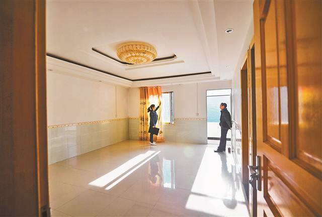 【领航新征程】十九大代表严克美的24小时