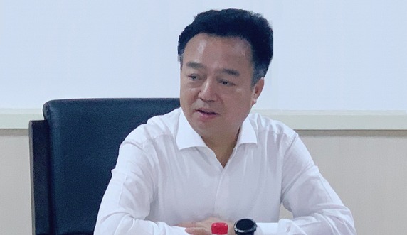 國家廣電總局副局長、黨組成員楊小偉到中廣聯合會調研