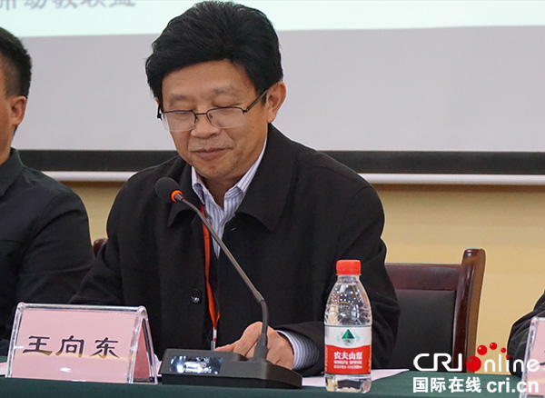 图片默认标题_fororder_四川幼儿师范高等专科学校校长王向东致辞（摄影杨明）