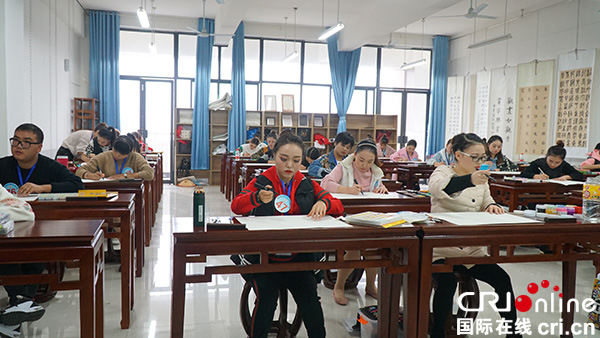 图片默认标题_fororder_比赛现场（摄影杨明）