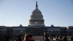 美国司法部起诉15名冲击国会大厦示威者