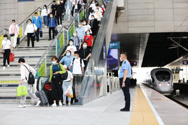 长春站暑运期间共计发送旅客414.2万人次