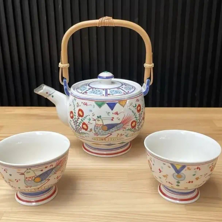 因“陶瓷”结缘 成都邛崃与日本多治见市共同在2021年服贸会上设展_fororder_参展陶瓷作品-供图-邛崃市委宣传部