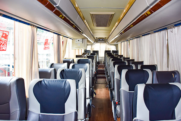 四川自贡:为20余万乘客保驾护航 劳动模范甘德富19年驾驶零事故_fororder_5干净整洁的车厢(摄影-赵丽)