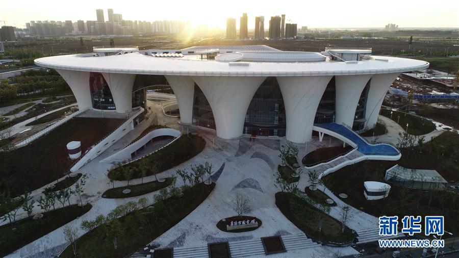 湖北襄阳:图书馆成为热门“打卡地”