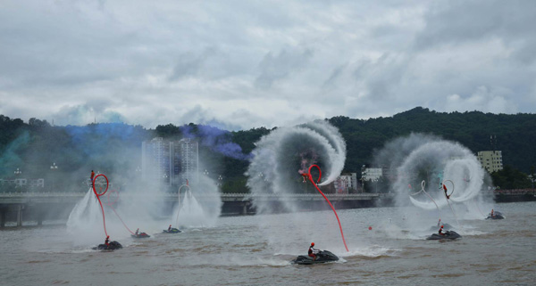 图片默认标题_fororder_水上表演摄影-李举涛