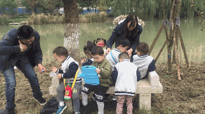 幼儿园演习防诱拐：全班仅1个孩子没吃坏人糖果