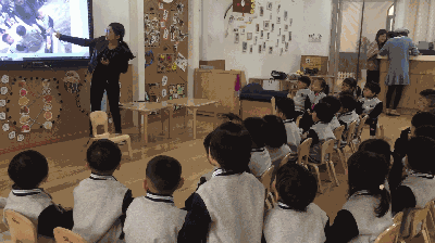 幼儿园演习防诱拐：全班仅1个孩子没吃坏人糖果