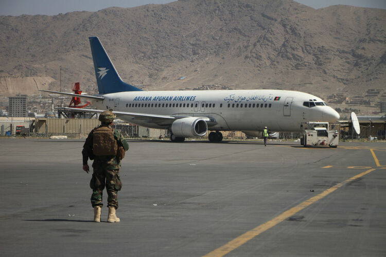 发现4名麻疹感染者 阿富汗避难者赴美航班暂停
