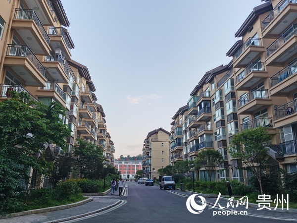 兴义栗坪社区:“四大平台”创建平安社区