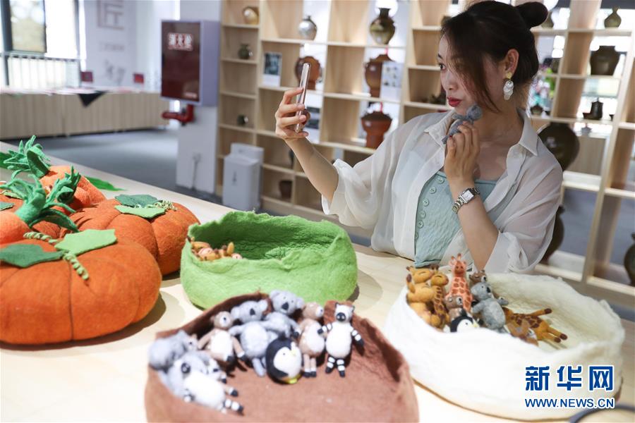 四川会东:“老电影院”变“文创园” 四川会东:“老电影院”变“文创园”