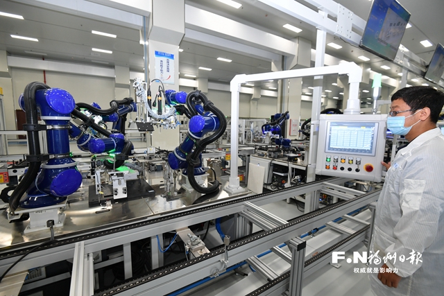 福建首个国产芯片整机生产基地在榕投产
