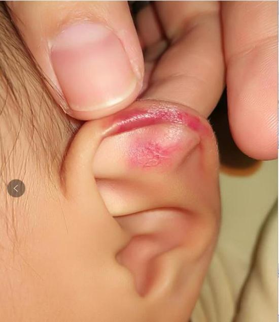 携程亲子园被曝虐童：墙上锦旗写着爱生如子师德高尚