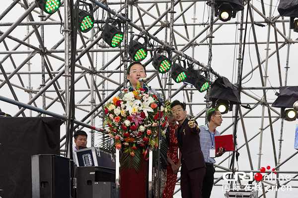 【供稿待审】2019首届中国·乌海湖（国际）汽车文旅大会暨第三届乌兰淖尔户外嘉年华活动成功开幕（文旅视窗）